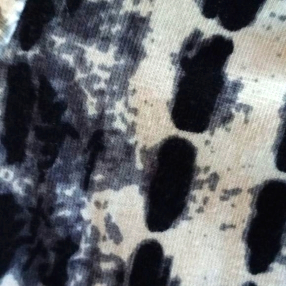 4@30.00𝅺 or 20.00 Ladies Top by ECI NEW YORK - Picture 6 of 12